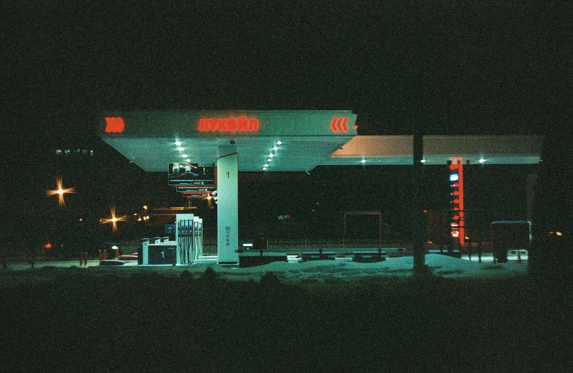 Petrol ve Yenilenebilir Enerji: Sürdürülebilir Bir Geleceğe Doğru